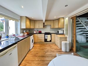 Kitchen- click for photo gallery